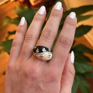Gorgeous black and white sterling ring